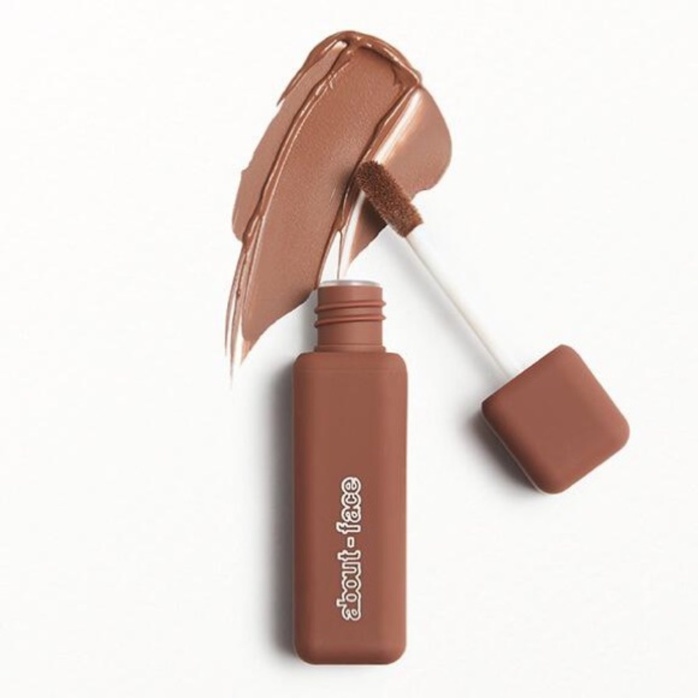Halsey - About Face Matte Fluid Eye Paint